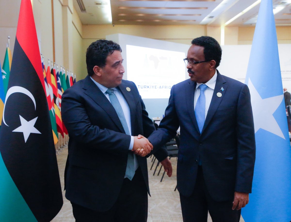 Farmaajo-iyo-hoggaamiyaha-Libya.jpgaa_.j