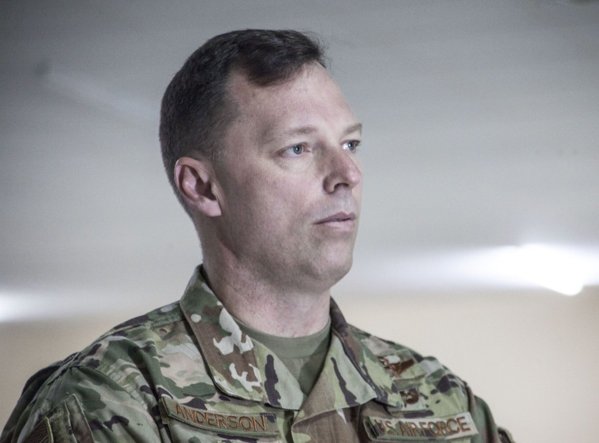 Lieutenant-General-Dagvin-Anderson-scale