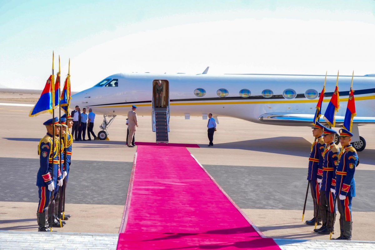 281a27b4-3598-47e4-9c41-e60b6763a362.jpe