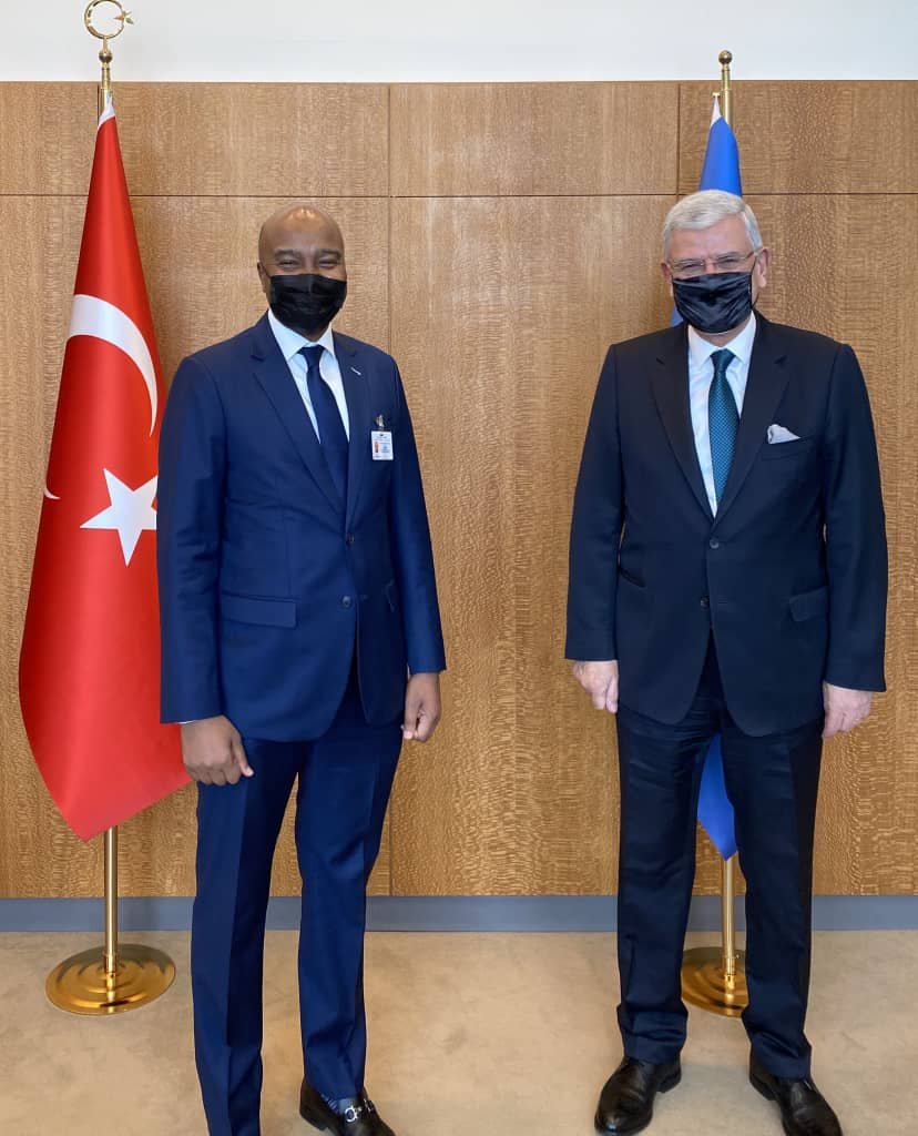 d736885c-2ce2-4d44-a492-7f545d856fa6