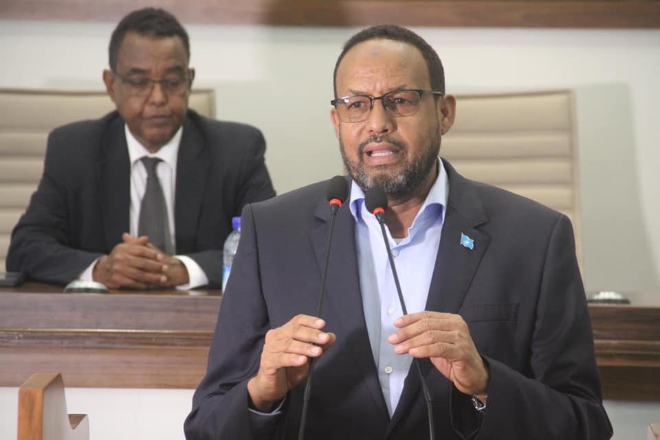 Wasiirka waxbarashada Carab