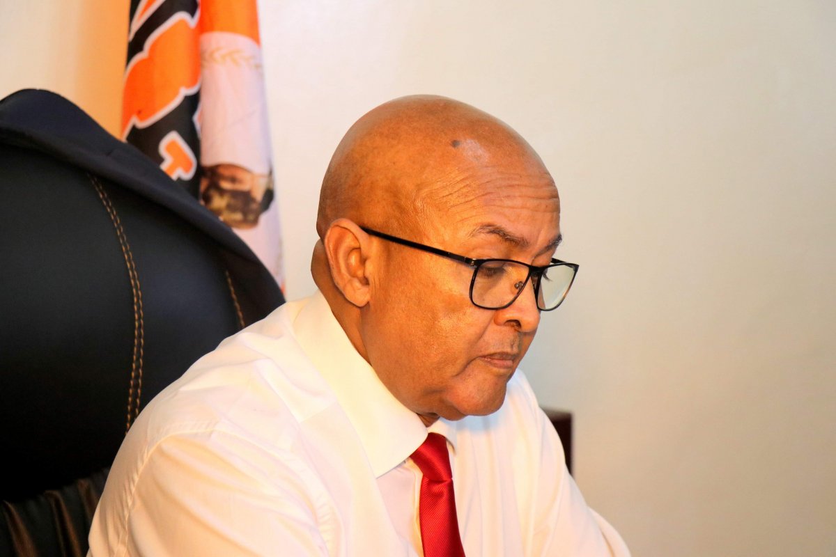 Guddoomiyaha ayaa yidhi: Walaalayaal; waxa aan sinnaba looga […]